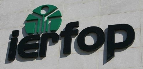 Logo Ierfop in facciata principale della sede di Cagliari.