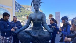 statua